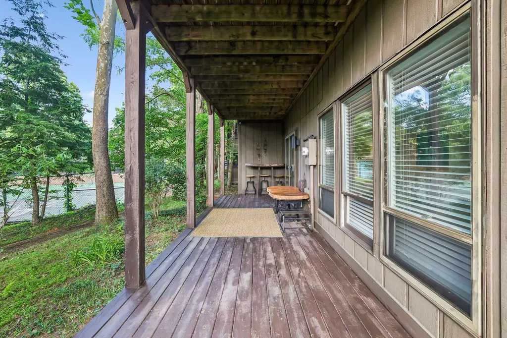 101 Holly Forest Nashville TN 37221
