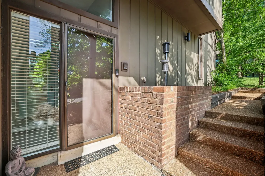 101 Holly Forest Nashville TN 37221