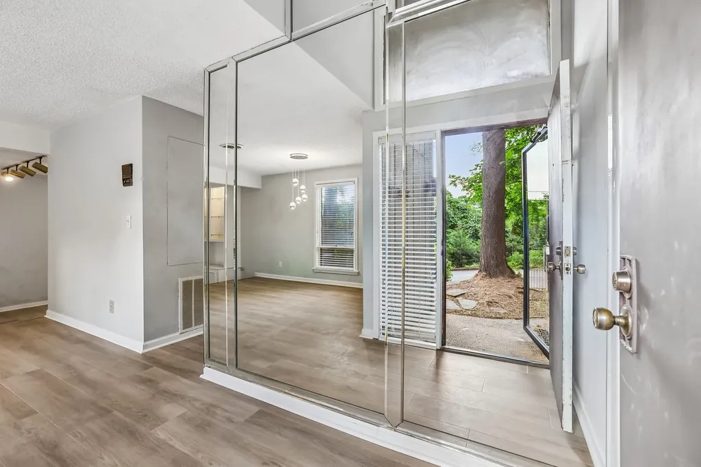 101 Holly Forest Nashville TN 37221