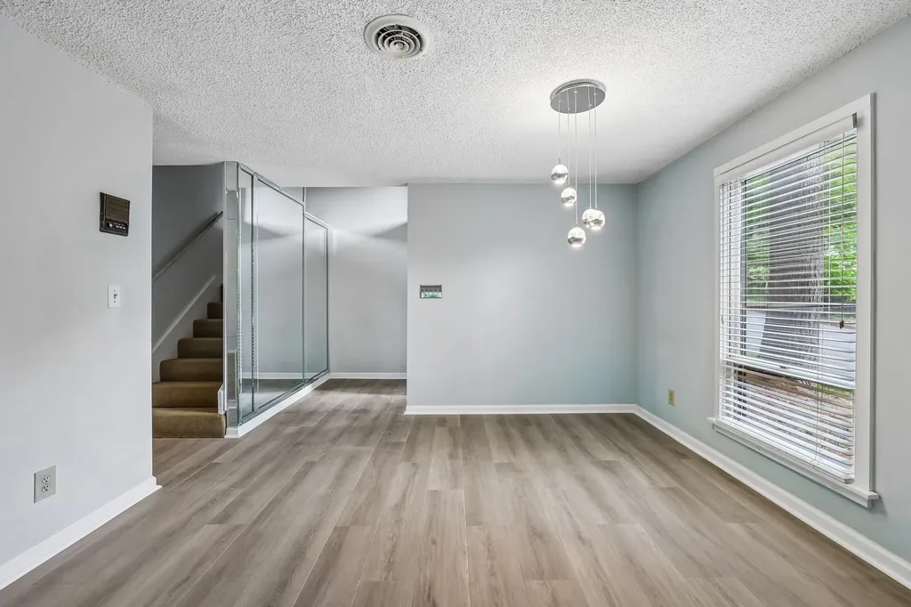 101 Holly Forest Nashville TN 37221