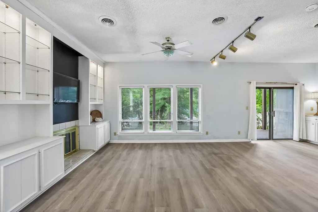 101 Holly Forest Nashville TN 37221