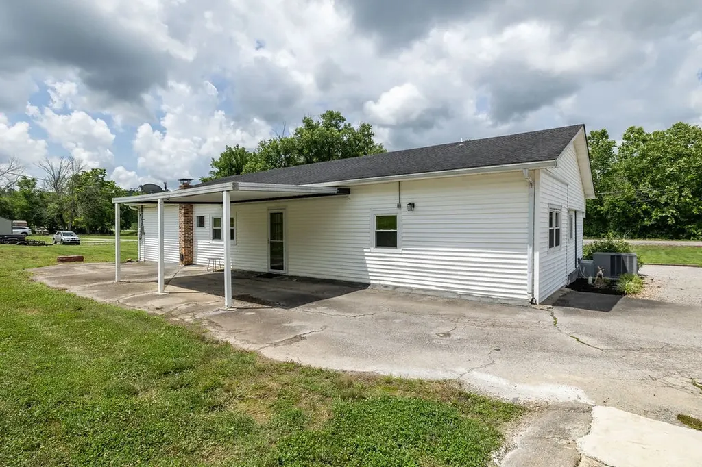 5492 Columbia Highway Pulaski TN 38478