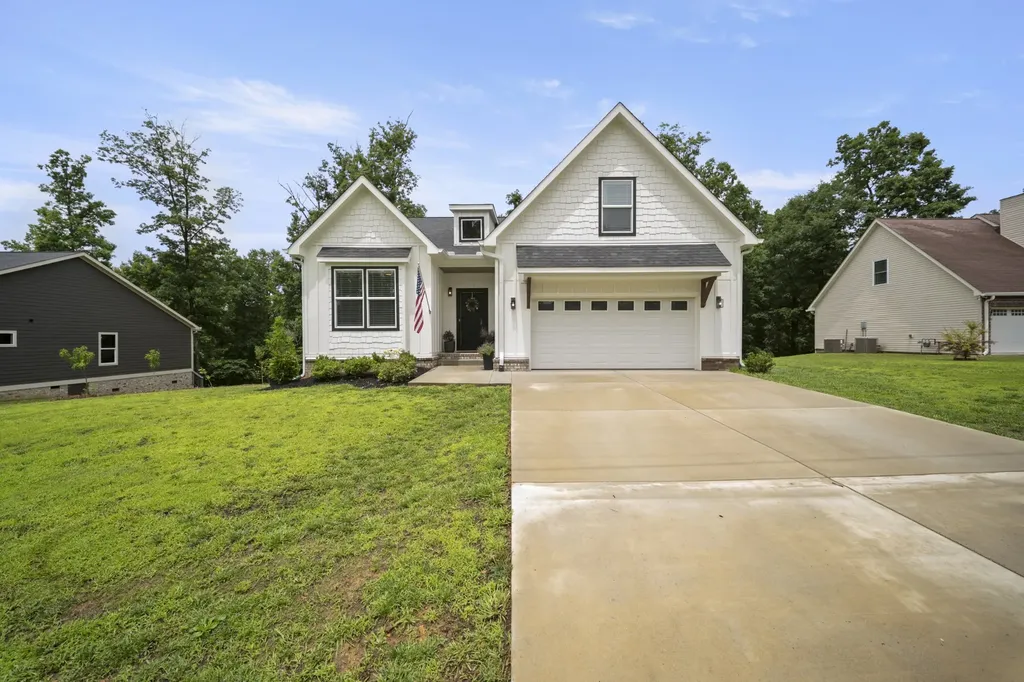 212 Cherokee Drive White Bluff TN 37187