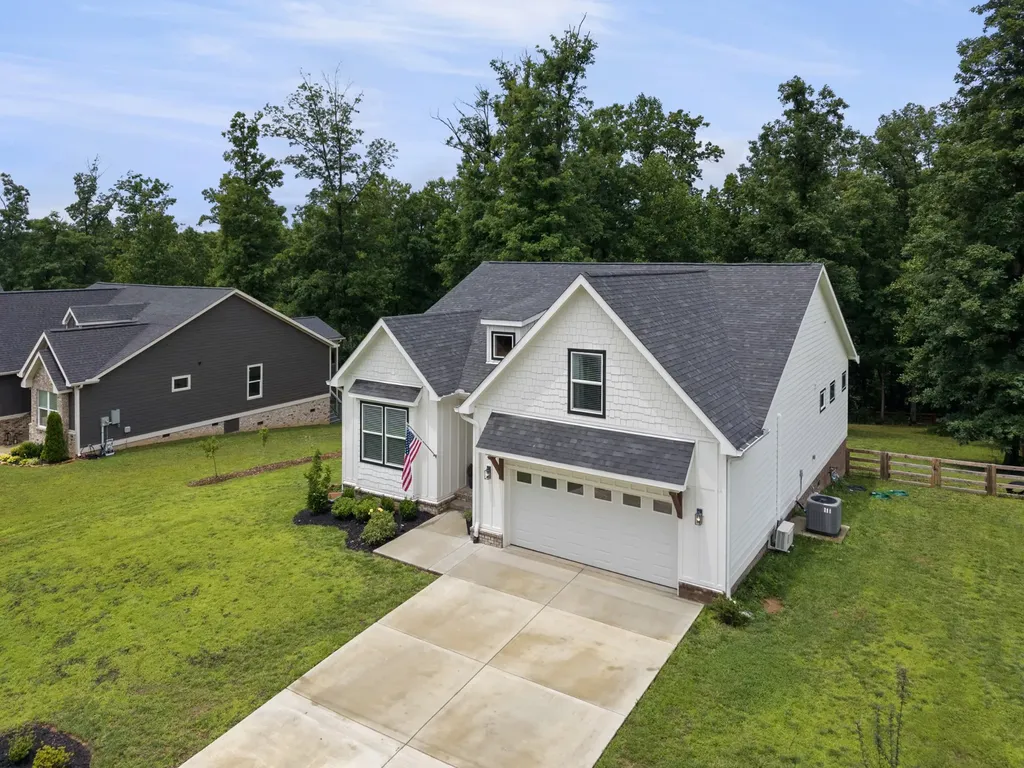 212 Cherokee Drive White Bluff TN 37187
