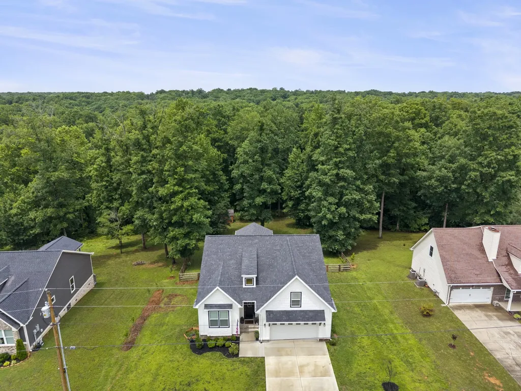 212 Cherokee Drive White Bluff TN 37187