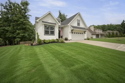 212 Cherokee Drive White Bluff TN 37187