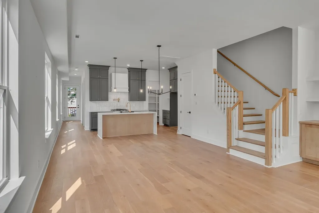 1117B 38th Avenue N Nashville TN 37209
