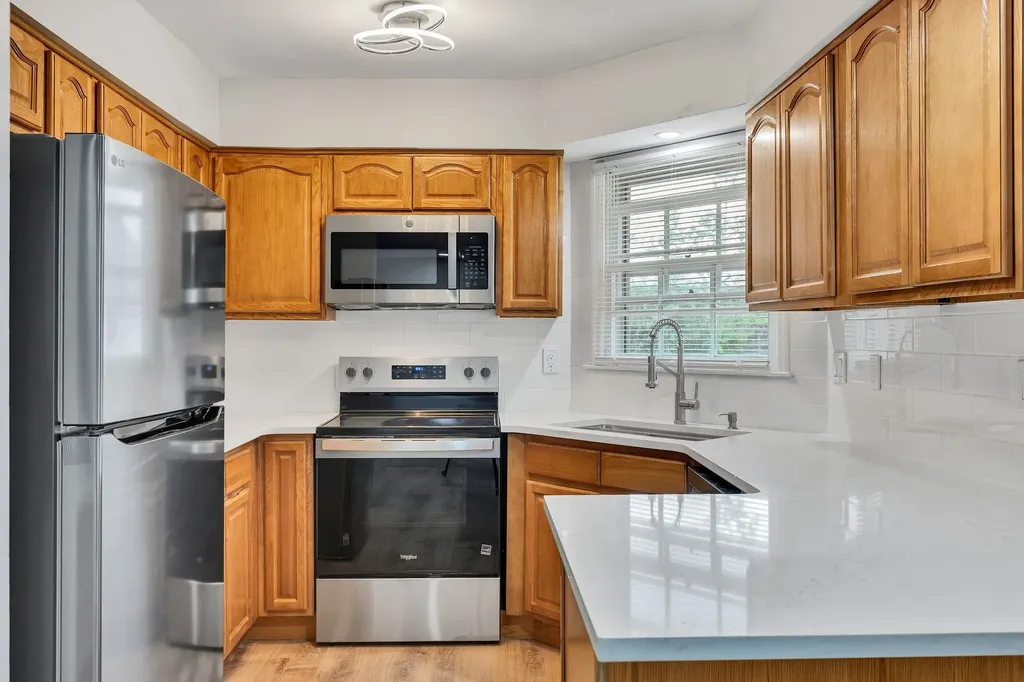 2135 Acklen Avenue Nashville TN 37212