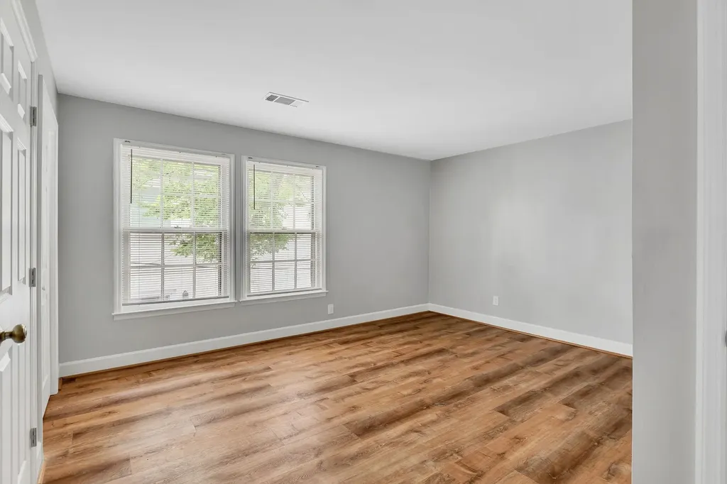 2135 Acklen Avenue Nashville TN 37212