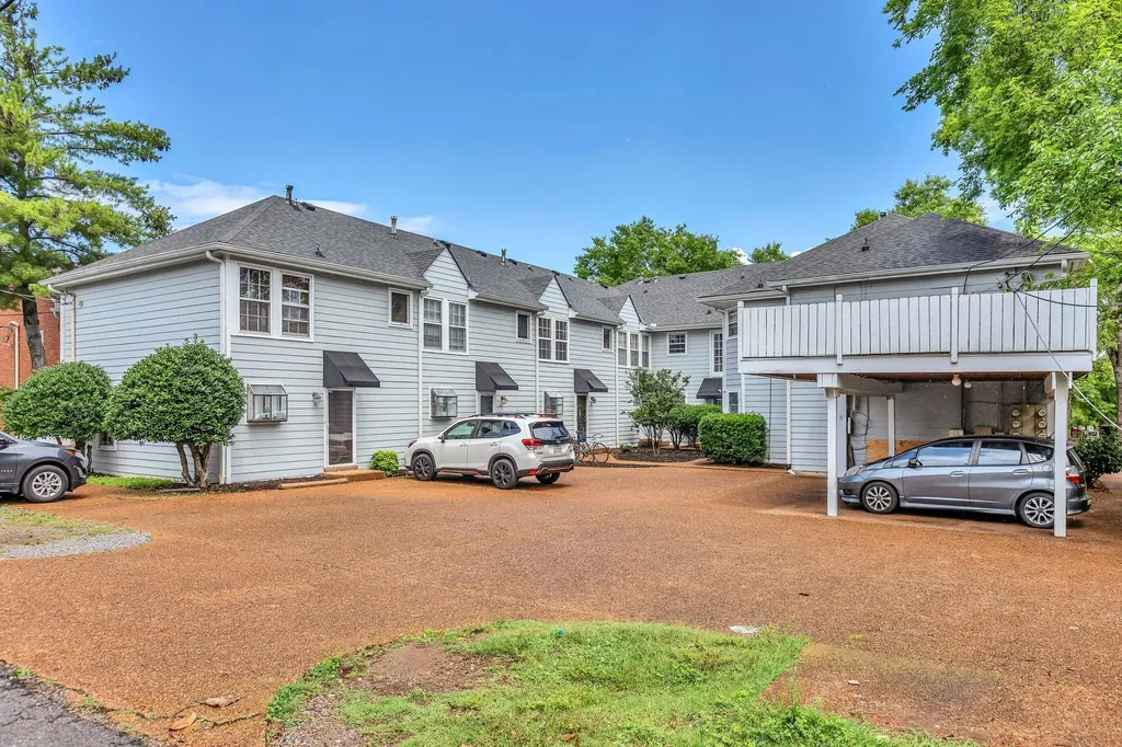 2135 Acklen Avenue Nashville TN 37212