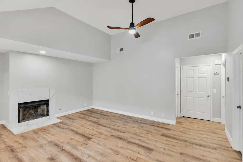 2135 Acklen Avenue Nashville TN 37212