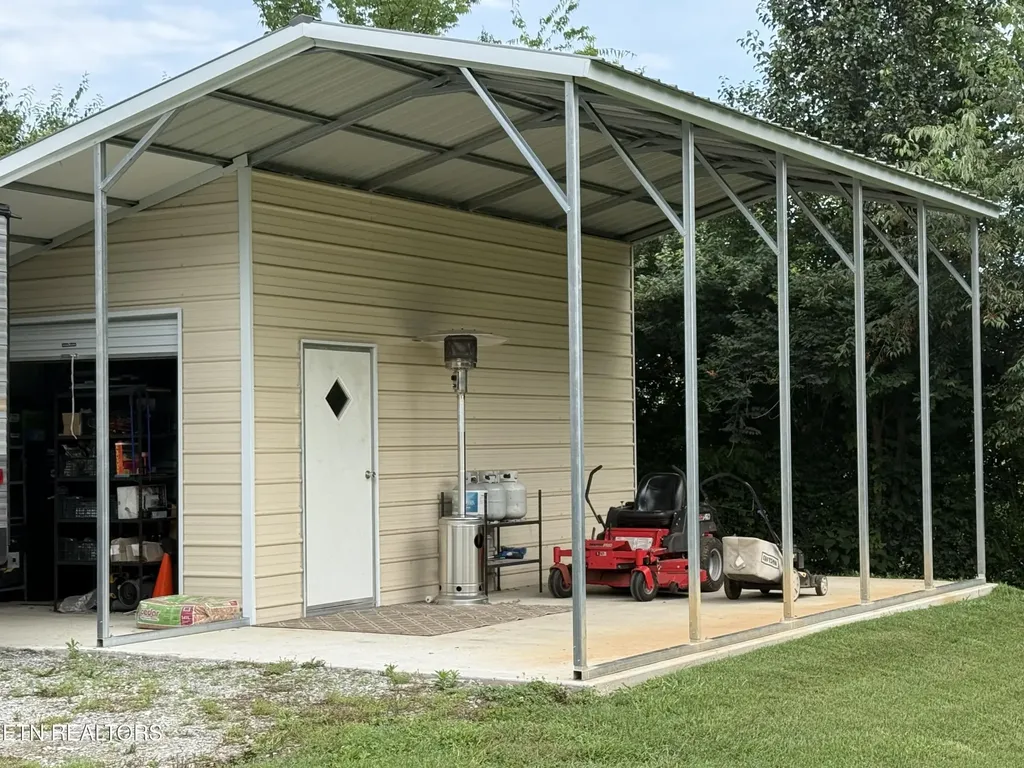 139 County Road 347 Sweetwater TN 37874