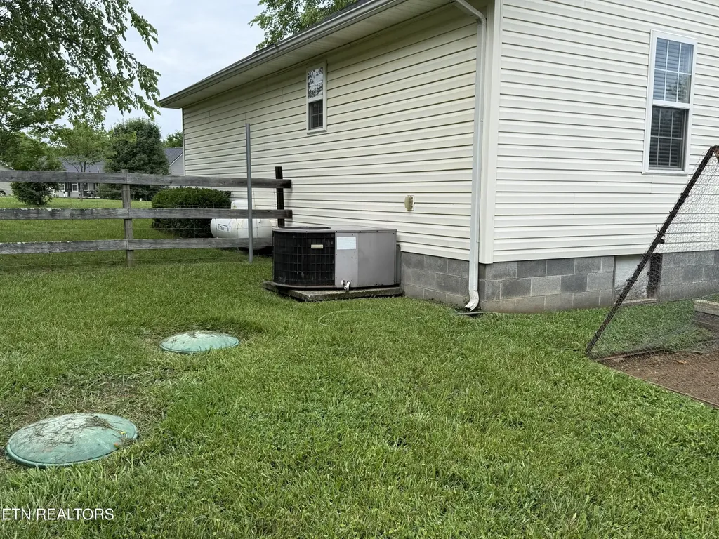 139 County Road 347 Sweetwater TN 37874
