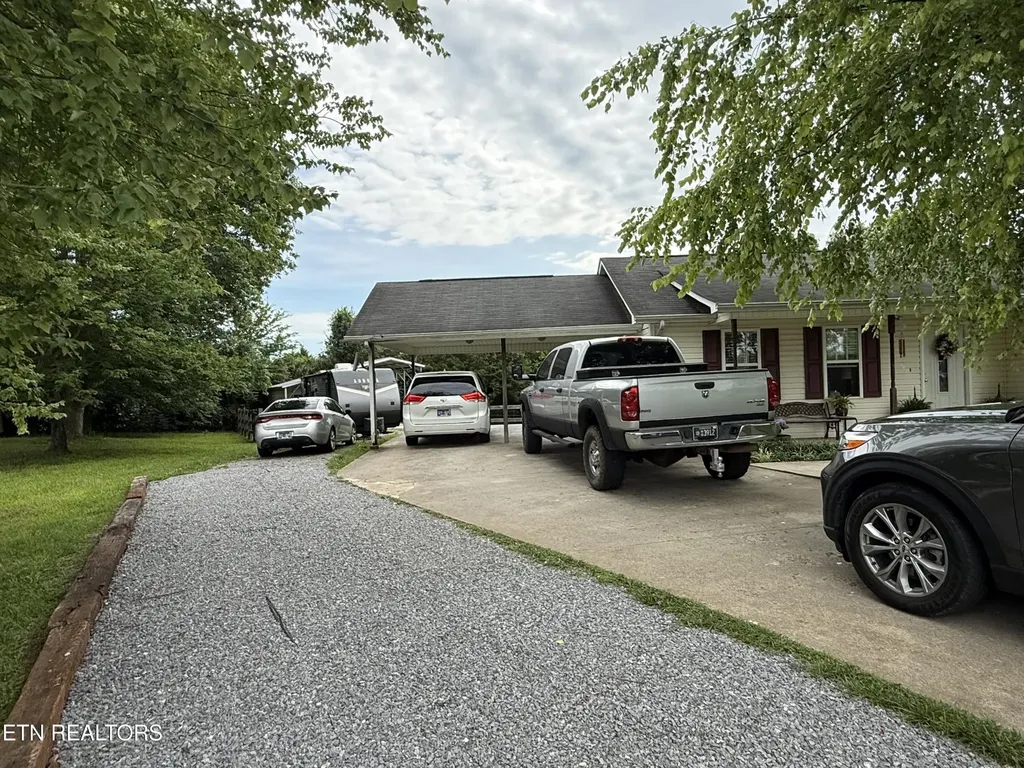 139 County Road 347 Sweetwater TN 37874