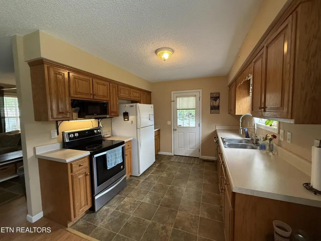 139 County Road 347 Sweetwater TN 37874