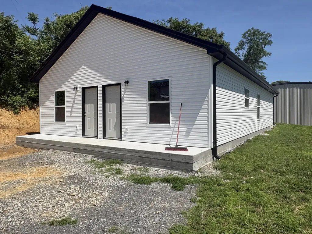 111 Second Avenue Carthage TN 37030