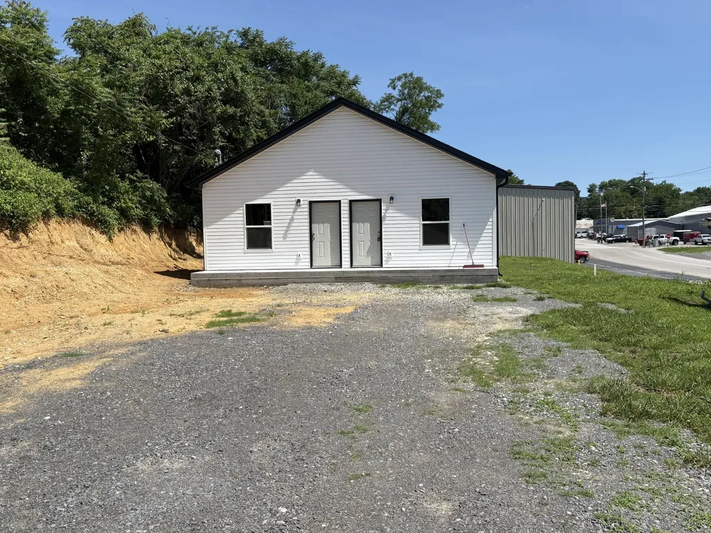 111 Second Avenue Carthage TN 37030