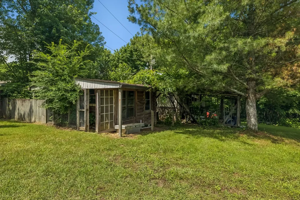 1286 Harsh Lane Castalian Springs TN 37031
