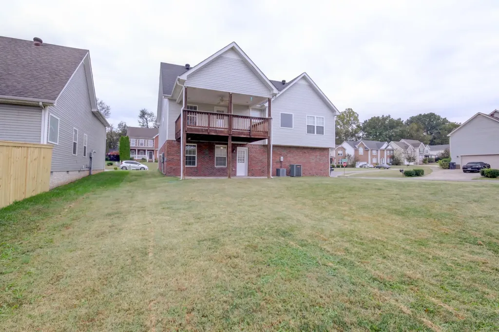893 E Accipiter Circle Clarksville TN 37043