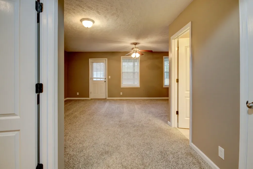 893 E Accipiter Circle Clarksville TN 37043