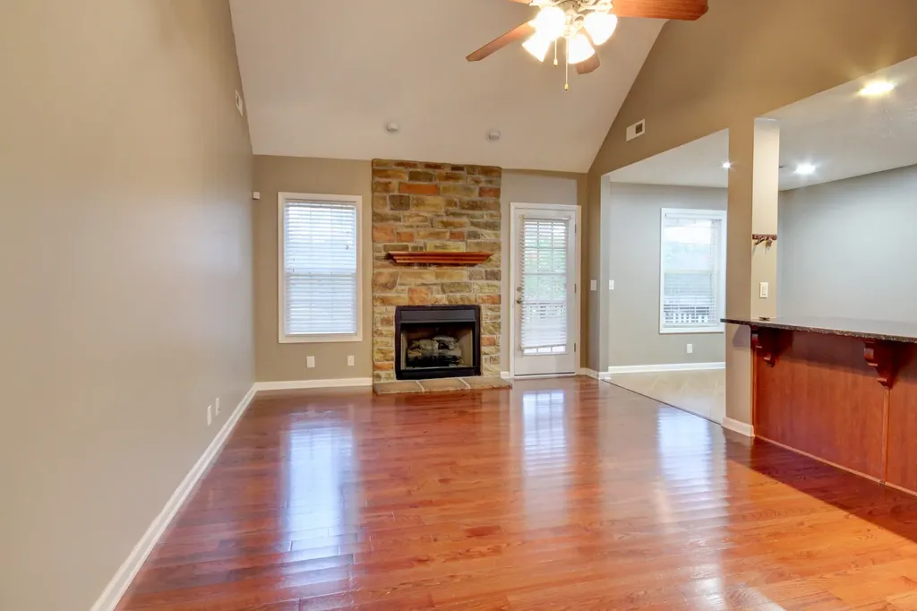 893 E Accipiter Circle Clarksville TN 37043