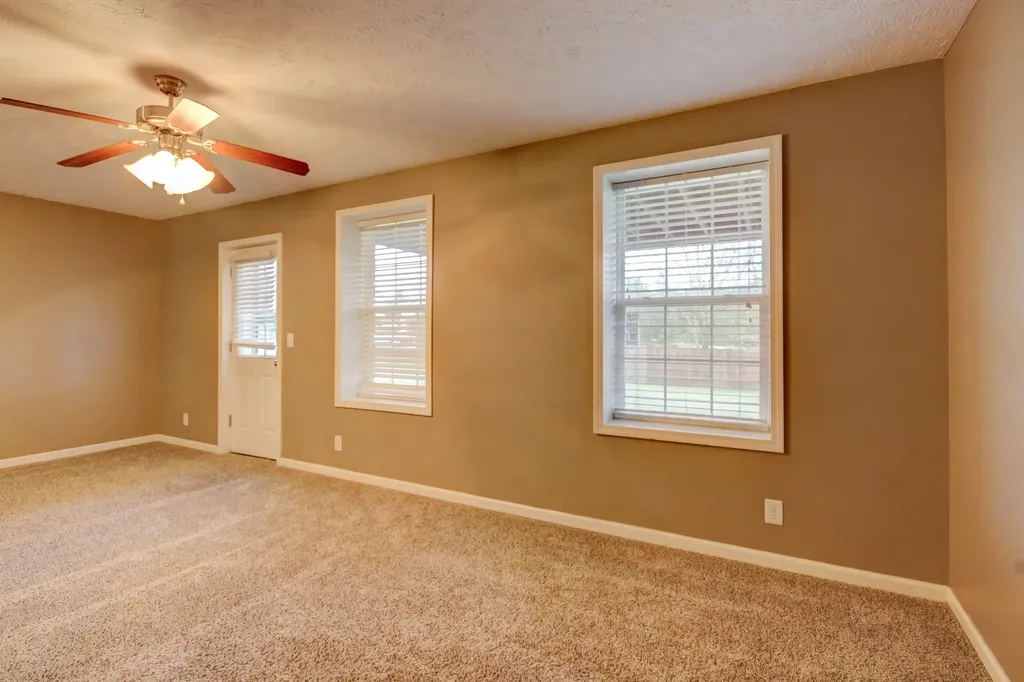 893 E Accipiter Circle Clarksville TN 37043