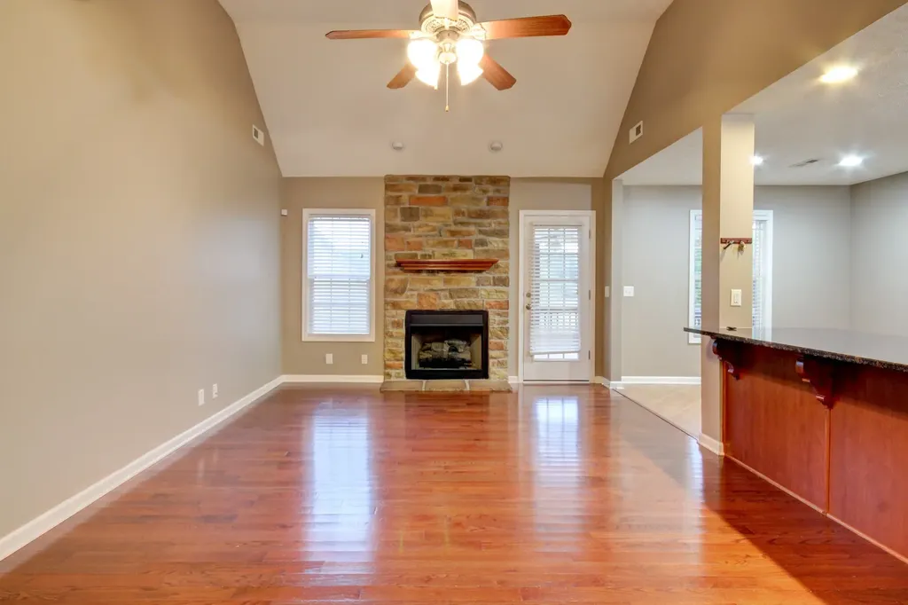 893 E Accipiter Circle Clarksville TN 37043