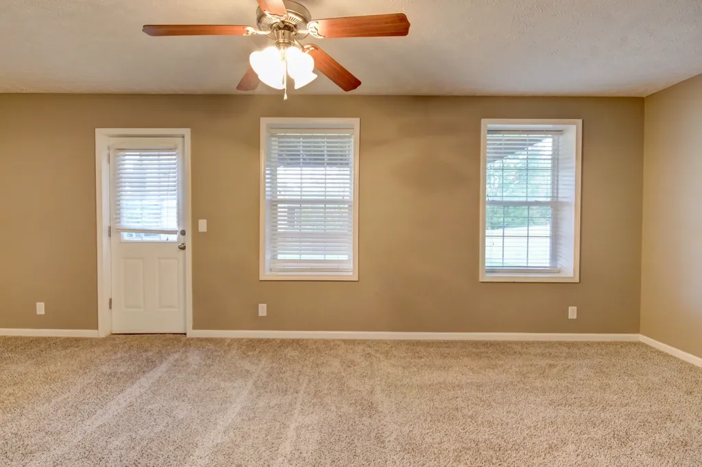 893 E Accipiter Circle Clarksville TN 37043