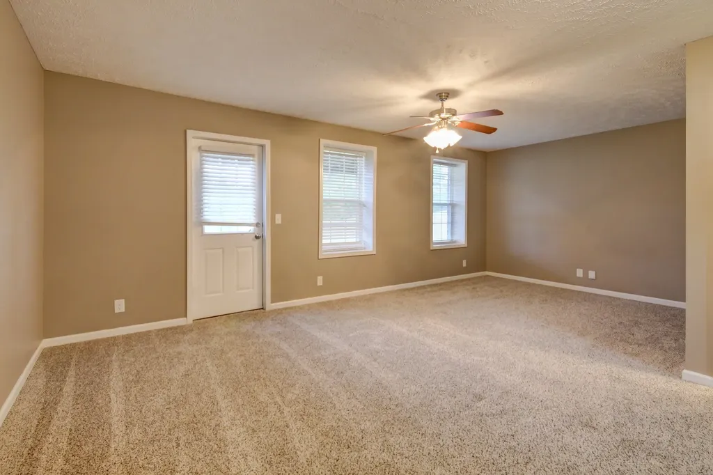 893 E Accipiter Circle Clarksville TN 37043