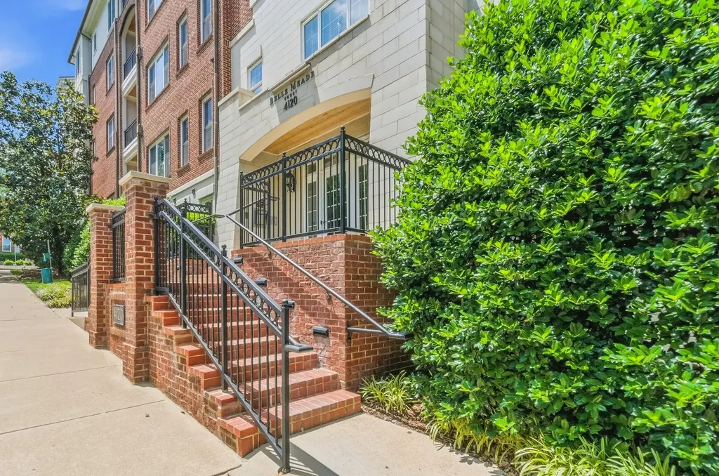 4120 Ridgefield Drive Nashville TN 37205
