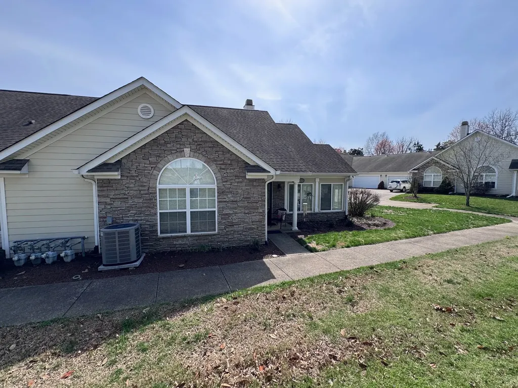 825 Browns Lane Gallatin TN 37066
