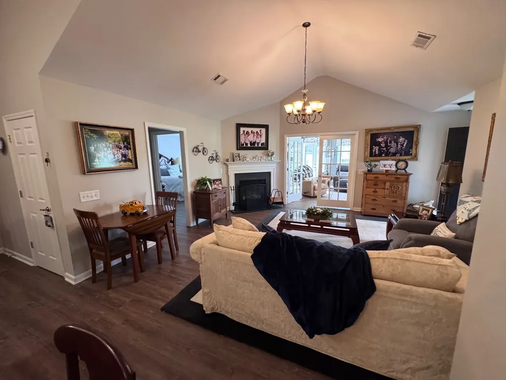 825 Browns Lane Gallatin TN 37066