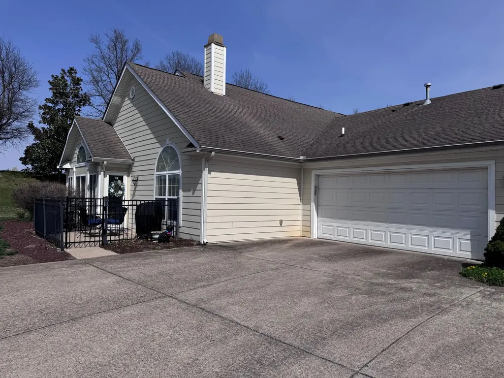 825 Browns Lane Gallatin TN 37066