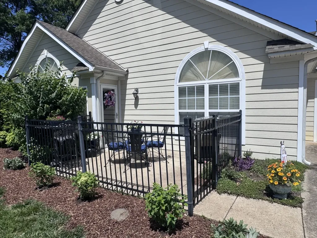 825 Browns Lane Gallatin TN 37066