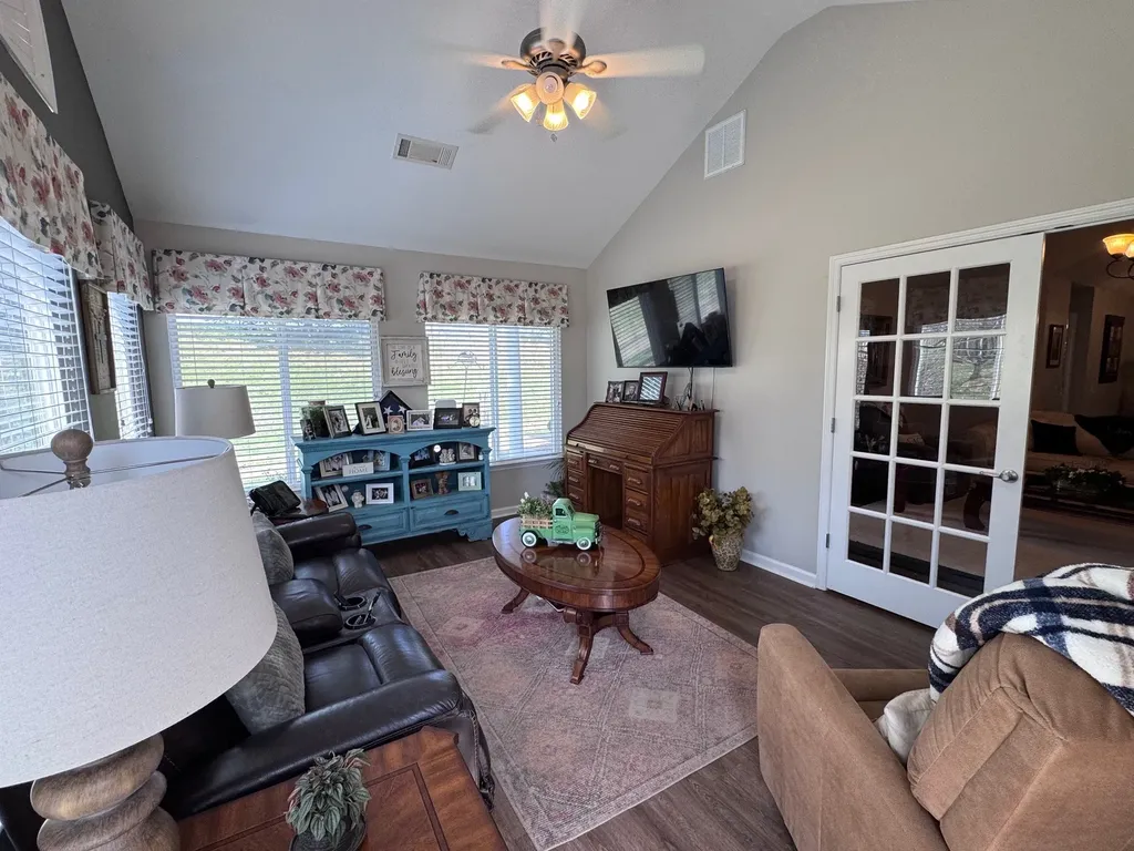 825 Browns Lane Gallatin TN 37066