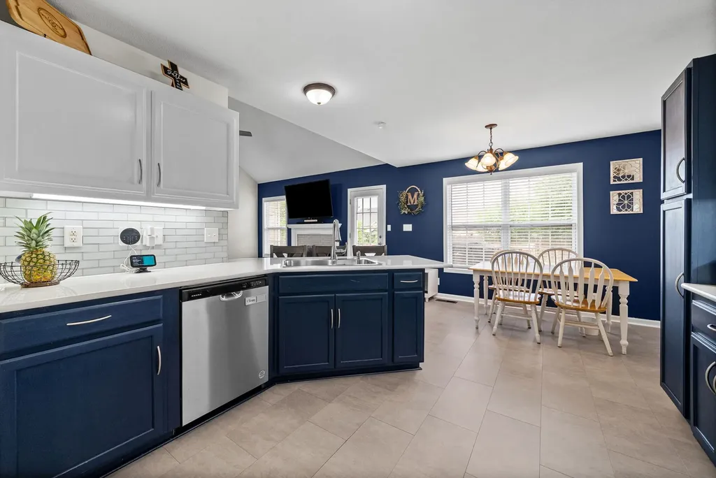 3755 Cindy Jo Dr, N Clarksville TN 37040