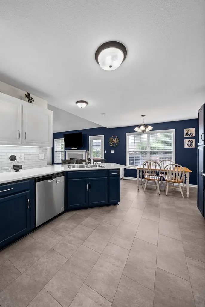 3755 Cindy Jo Dr, N Clarksville TN 37040