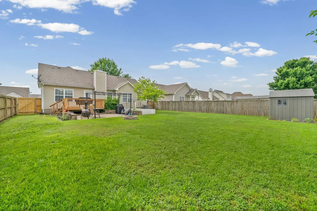 3755 Cindy Jo Dr, N Clarksville TN 37040