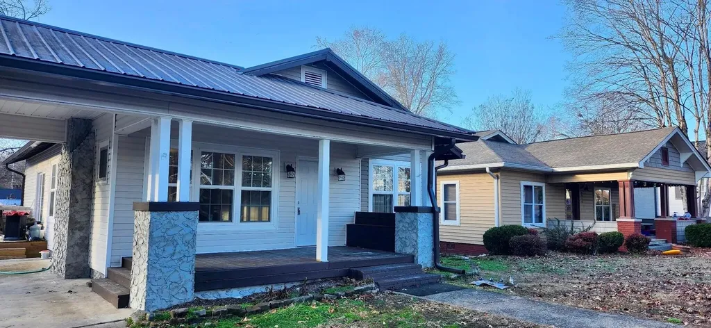 1322 Pennsylvania Avenue Etowah TN 37331