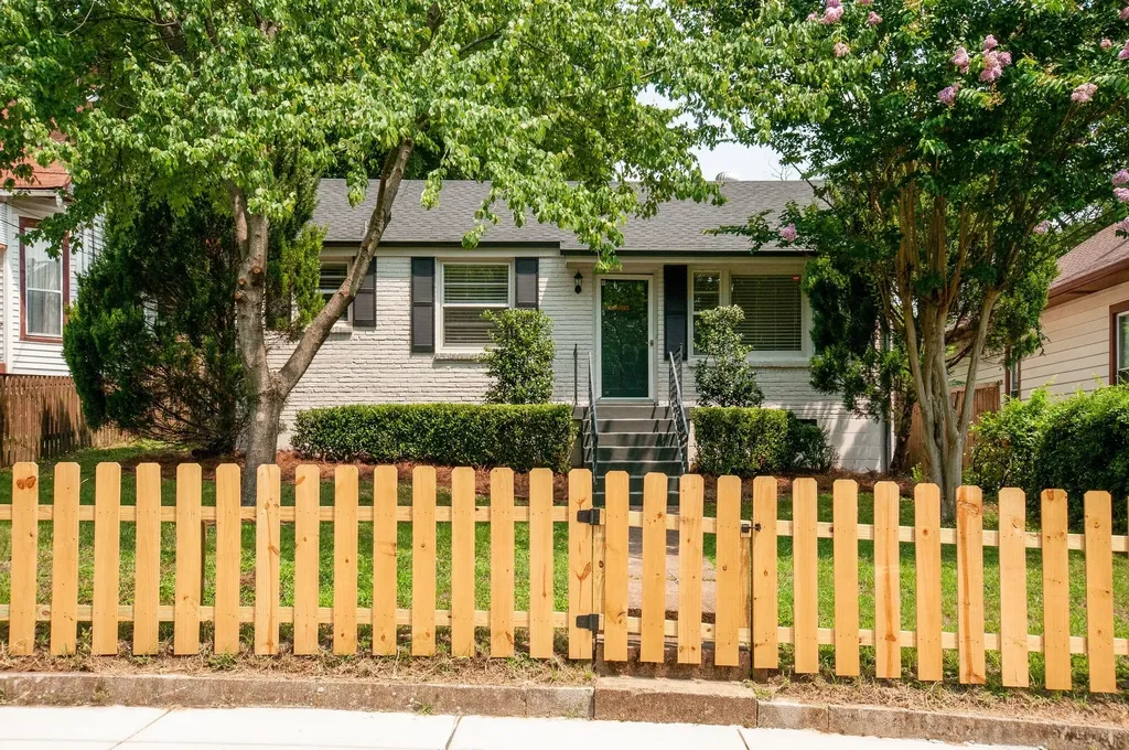 1006 S Douglas Avenue Nashville TN 37204
