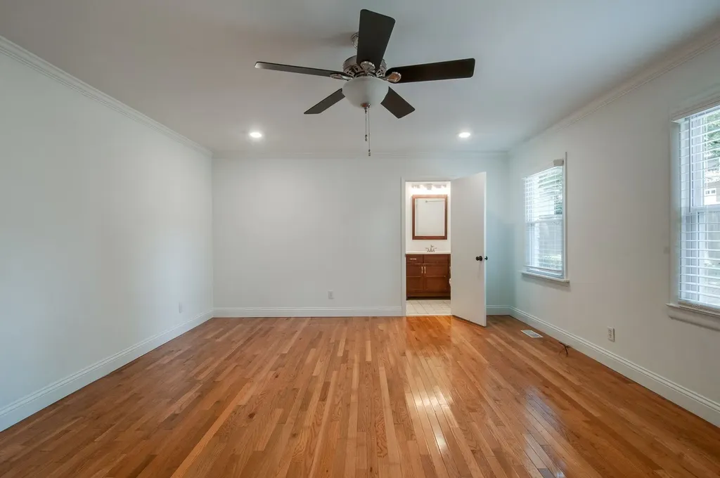 1006 S Douglas Avenue Nashville TN 37204