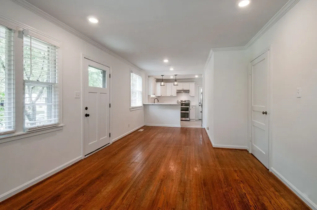 1006 S Douglas Avenue Nashville TN 37204