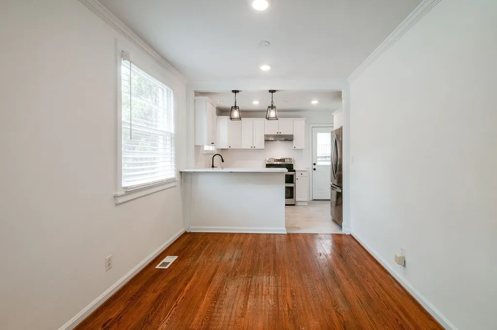 1006 S Douglas Avenue Nashville TN 37204