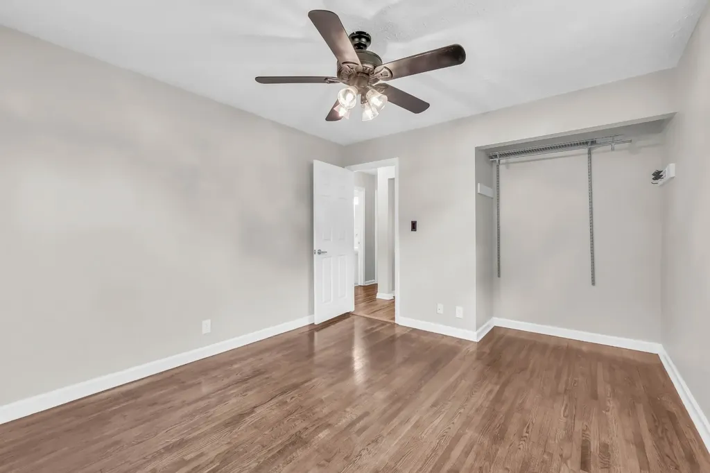 17 Charlemagne Boulevard Clarksville TN 37042