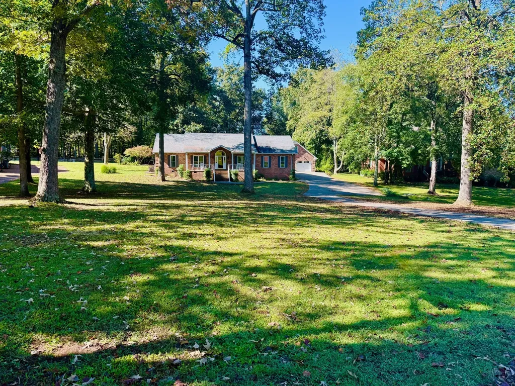 320 Spring Valley Drive Cottontown TN 37048