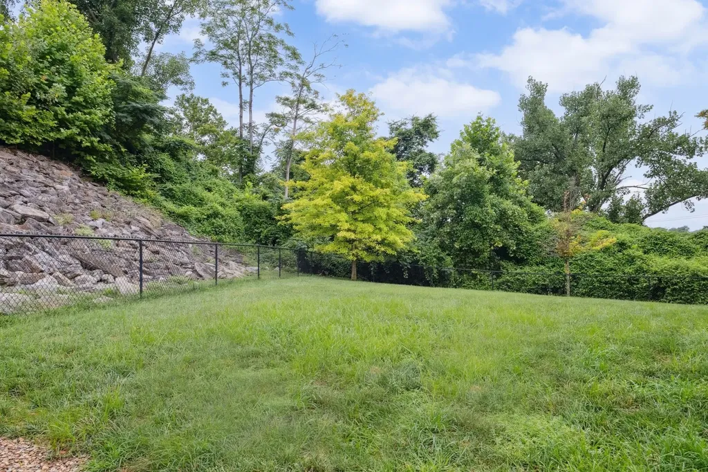 400 Herron Drive Nashville TN 37210
