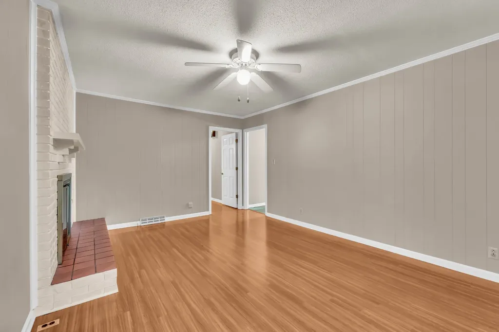 6 Trahern Terrace Clarksville TN 37040
