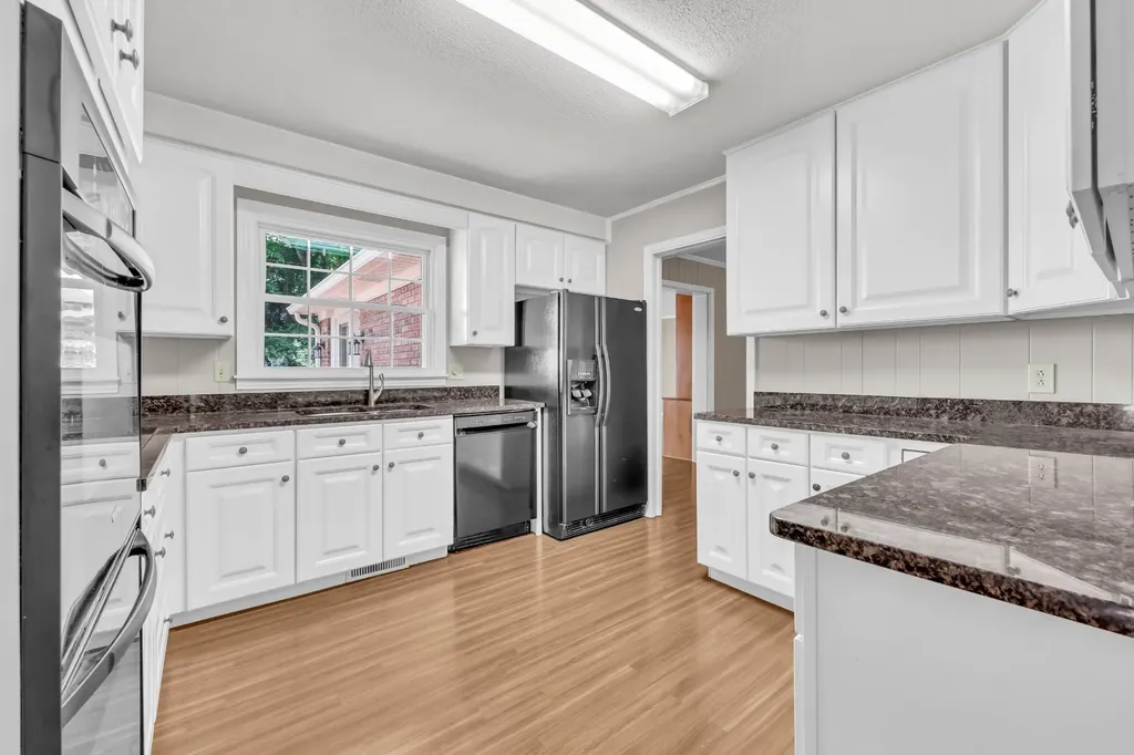 6 Trahern Terrace Clarksville TN 37040