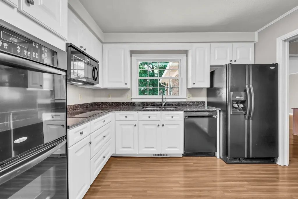 6 Trahern Terrace Clarksville TN 37040