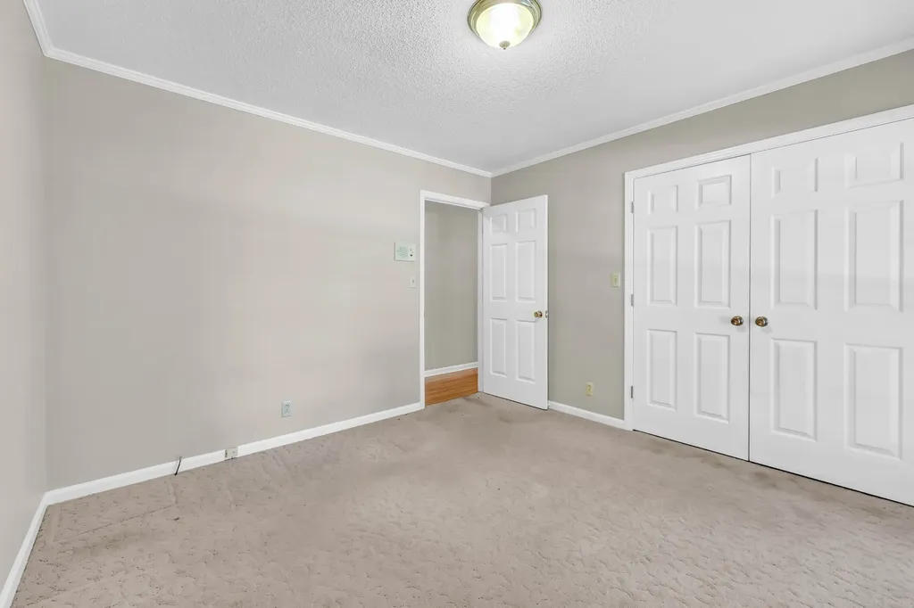 6 Trahern Terrace Clarksville TN 37040